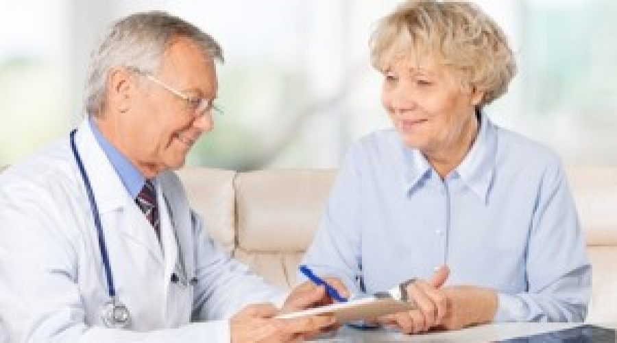 elderly-woman-getting-advice-from-doctor